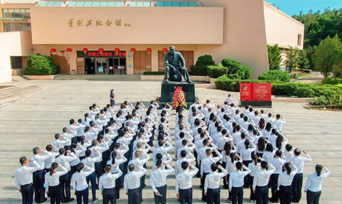 “不忘初心，，，切记使命”  <br>认真组织开展“七一”主题党日活动